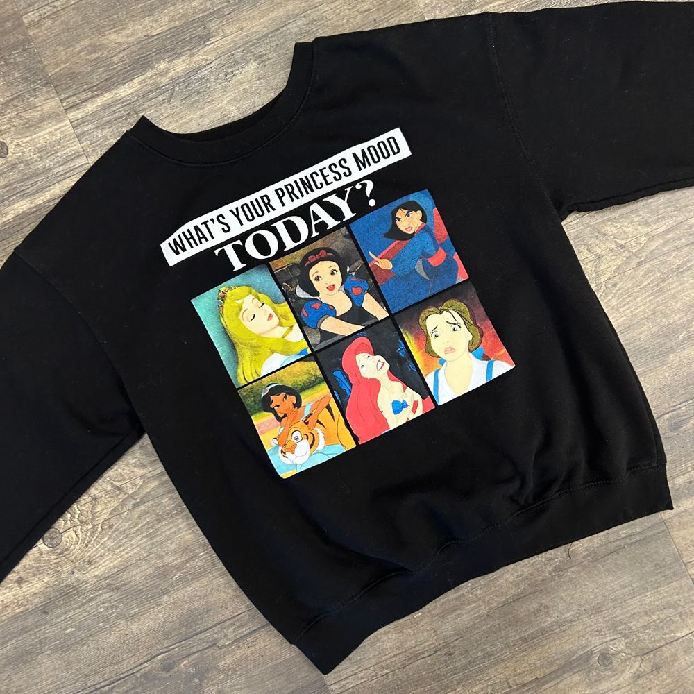 Disney Princess What's Your Princess Mood Today? Sweatshirt Women Large (533)